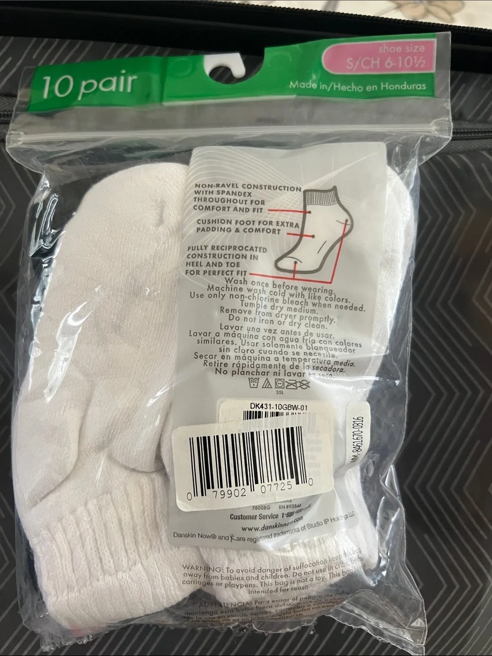 Danskin Now Ankle Socks 10-Pack in Black & White